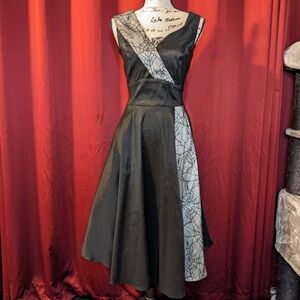 Elegant Black and Gray Sleeveless Dress